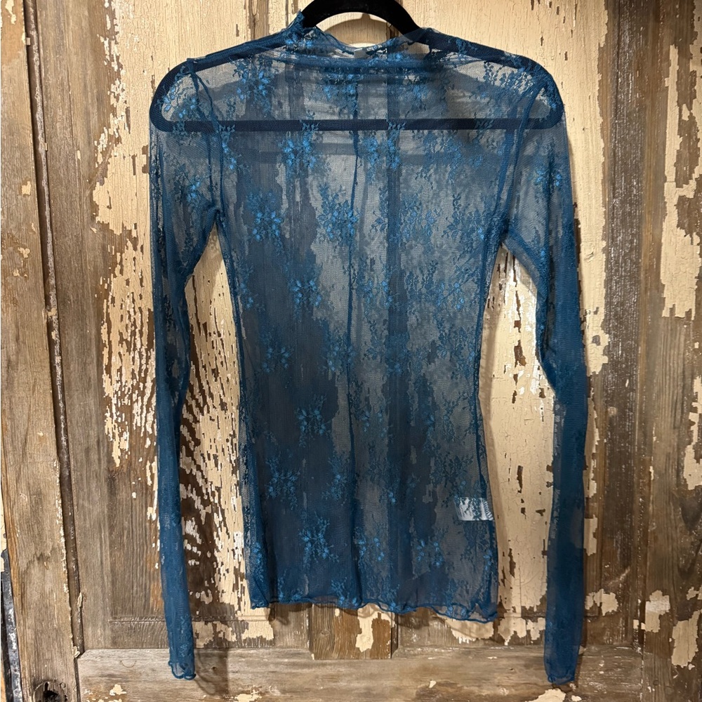 Lace layering shirt!
